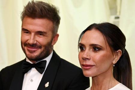 Süßer Clip: Victoria Beckham gratuliert ihrem David zum 50. Geburtstag Süßer Clip: Victoria Beckham gratuliert ihrem David zum 50. Geburtstag