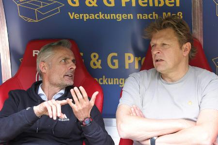 Schalke: Mulder deutet mögliches Aus für van Wonderen an Schalke: Mulder deutet mögliches Aus für van Wonderen an