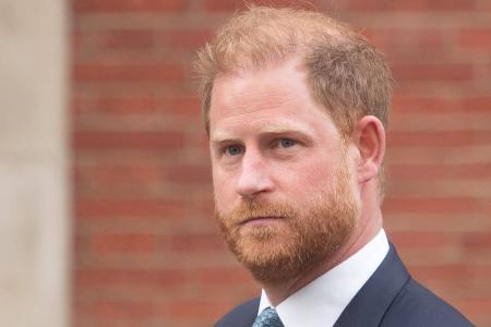 Nach Gerichtsurteil: Prinz Harry will sich mit Familie versöhnen Nach Gerichtsurteil: Prinz Harry will sich mit Familie versöhnen
