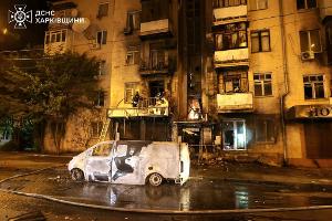 In der Großstadt Charkiw wurden nach Angaben örtlicher Behörden mehr als 50 Menschen bei russischen Angriffen verletzt. 