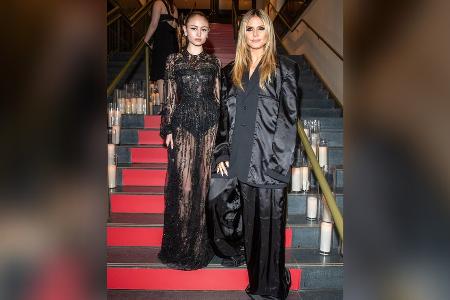 Nach Auftritt mit Mutter Heidi: Leni Klum wird für ihren Look gefeiert Nach Auftritt mit Mutter Heidi: Leni Klum wird für ihren Look gefeiert