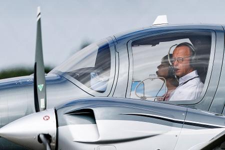 Friedrich Merz ist leidenschaftlicher Hobbypilot. (Archivbild) Friedrich Merz ist leidenschaftlicher Hobbypilot. (Archivbild)