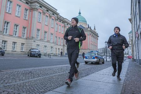Mit Laufen und Rudern will Scholz sich weiter fit halten.