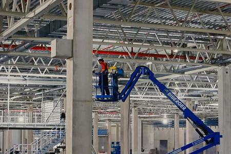 05/2025 BMW Werk Irlbach Strasskirchen Fabrik