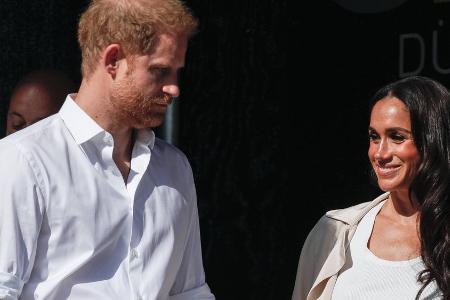 Nach Prinz Harrys Schock-Interview: Meghan postet Familienbild Nach Prinz Harrys Schock-Interview: Meghan postet Familienbild