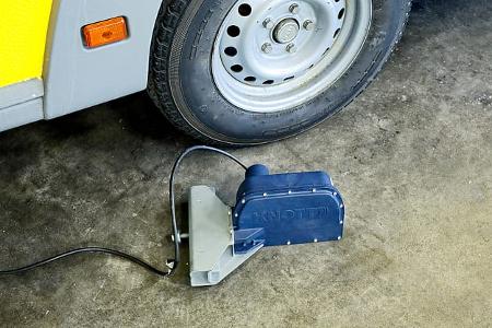ADAC-Test Antischlingersysteme Stabilitätsprogramme Anhänger Wohnwagen