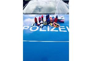 Verkehrskontrolle auf A30: Polizei stellt über 400 unversteuerte E-Zigaretten sicher - Steuerschaden im vierstelligen Bereich (Foto)