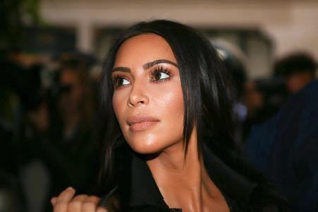 Prozess in Paris: Kim Kardashian will ihren Angreifern gegenübertreten Prozess in Paris: Kim Kardashian will ihren Angreifern gegenübertreten