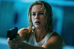 Unsere Frau bei Netflix: "Exterritorial"-Actionheldin Jeanne Goursaud