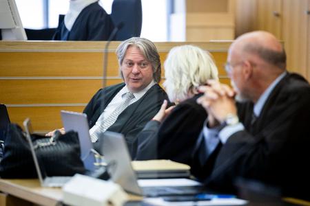 Im Strafprozess gegen vier Angeklagte im VW-Abgasskandal werden in diesen Tagen die Plädoyers der Verteidigung gehalten. (Archivbild) Im Strafprozess gegen vier Angeklagte im VW-Abgasskandal werden in diesen Tagen die Plädoyers der Verteidigung gehalten. (Archivbild)