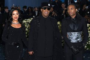 Motown-Legende Stevie Wonder feiert sein Debüt bei der Met Gala