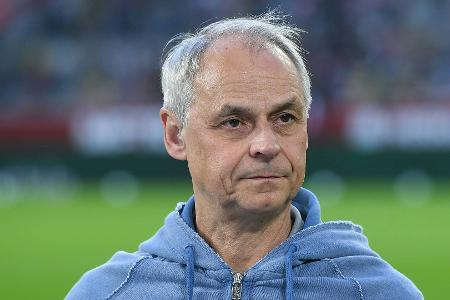 S04-Legende Thon gespannt auf Trainersuche
