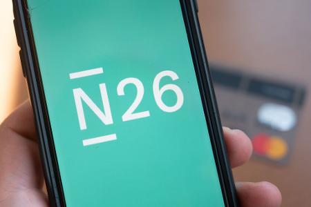 Die Smartphone-Bank N26 startet zusammen mit Vodafone ein Mobilfunkangebot für Deutschland. (Symbolbild) Die Smartphone-Bank N26 startet zusammen mit Vodafone ein Mobilfunkangebot für Deutschland. (Symbolbild)