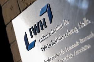 Das Institut IWH wertet monatlich Insolvenzbekanntmachungen aus und verknüpft sie mit Bilanzdaten der Unternehmen.