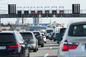 Autobauer bekommen in der EU mehr Zeit, um sich an Klimavorgaben zu halten. (Archivbild)  