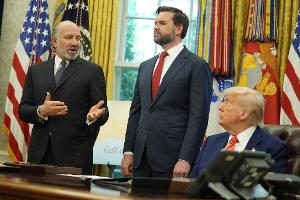 US-Präsident Donald Trump hat den Handelspakt mit Großbritannien als Erfolg seiner Zollpolitik angepriesen.