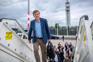 Für den neuen Außenminister Wadephul ist die Antrittsreise nach Israel eine erste diplomatische Bewährungsprobe. Wie deutlich wird er sich zur Lage in Gaza äußern?