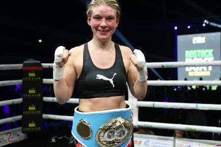 Boxerin Meinke bleibt IBF-Weltmeisterin Boxerin Meinke bleibt IBF-Weltmeisterin