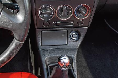 Daihatsu Copen, Mittelkonsole