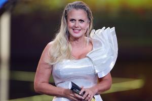 Griff ins Foto-Archiv: Barbara Schöneberger lässt tief blicken