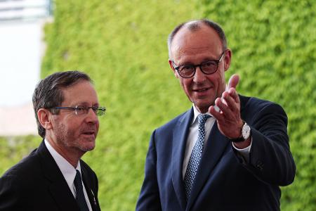 Israels Präsident Herzog schaut auch beim neuen Kanzler Merz vorbei.