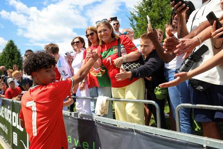 Ronaldo-Sohn gibt Debüt für Portugal: Ronaldo-Sohn gibt Debüt für Portugal: