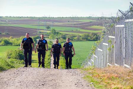 Die EU-Agentur Frontex unterstützt die Mitgliedstaaten der Europäischen Union beim Schutz der EU-Außengrenzen. (Archivbild)