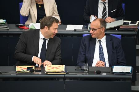 Finanzminister Klingbeil hat kaum Zeit, sich einzuarbeiten. (Archivbild) Finanzminister Klingbeil hat kaum Zeit, sich einzuarbeiten. (Archivbild)