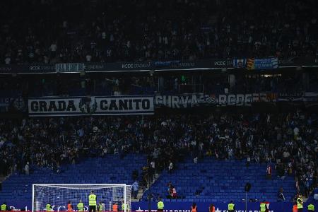 Vor Barcelona-Derby: Auto fährt in Menschenmenge