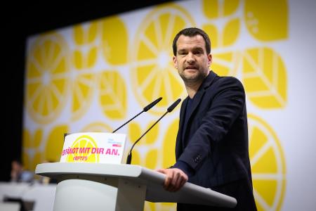 FDP-Vize Johannes Vogel sieht Partei in existenzbedrohender Lage.