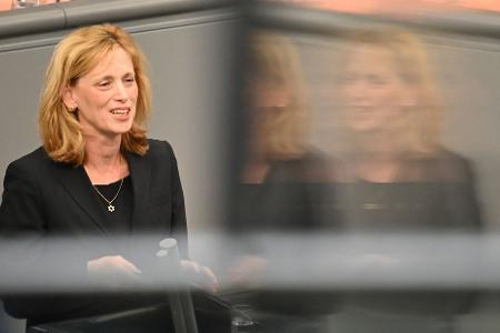 Will jüdisches Leben in Deutschland sichtbar machen: Karin Prien. Will jüdisches Leben in Deutschland sichtbar machen: Karin Prien.