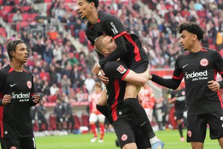 Frankfurt feiert: Eintracht in der Königsklasse Frankfurt feiert: Eintracht in der Königsklasse