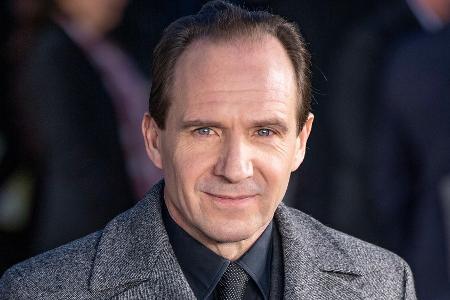 Ralph Fiennes übernimmt Donald Sutherlands Rolle in 