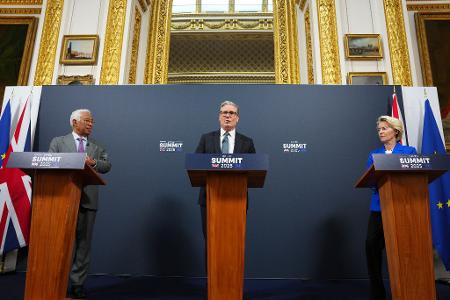 Die EU und Großbritannien haben sich auf einen Deal zur engeren Zusammenarbeit geeinigt. Die EU und Großbritannien haben sich auf einen Deal zur engeren Zusammenarbeit geeinigt.