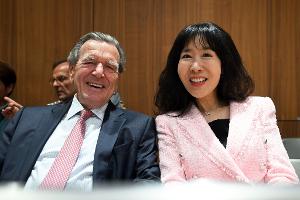 Schröder und Wulff bei Ministerpräsidenten-Wahl