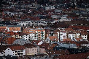 In Metropolen wie Stuttgart sind Wohnungen knapp und teuer.