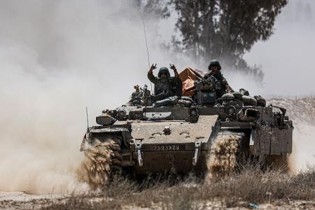 Israels Armee setzt ihre Großoffensive fort. (Archivbild)