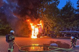 Bild PKW Brand Bismarckstrasse