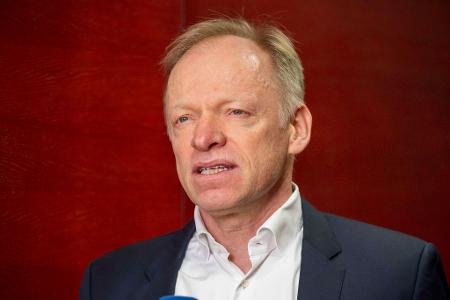 Nach Einschätzung des Ifo-Instituts fasst die deutsche Wirtschaft langsam wieder Tritt. Nach Einschätzung des Ifo-Instituts fasst die deutsche Wirtschaft langsam wieder Tritt.