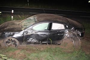 22.05.2025, Kleve, stark beschädigter Audi nach Alleinunfall Nimweger Straße, Verdacht auf Alkohol beim Fahrer