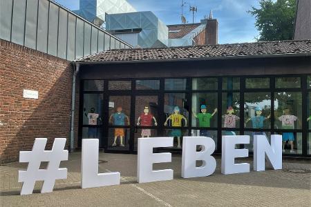 Buchstaben #LEBEN Buchstaben #LEBEN