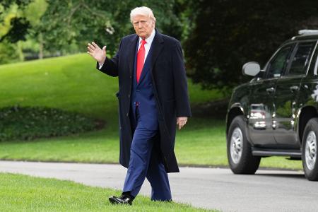 US-Präsident Trump droht der EU mit Zöllen.