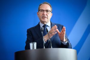 Dobrindt legt Gesetz zum Familiennachzug vor