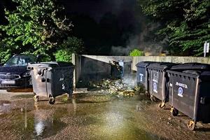 Müllcontainer in Brand gesetzt - Polizei ermittelt - 2505105