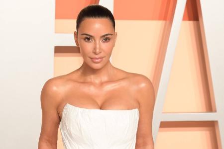 In Spielhalle: Kim Kardashian schmeißt Superhelden-Party für Sohn In Spielhalle: Kim Kardashian schmeißt Superhelden-Party für Sohn