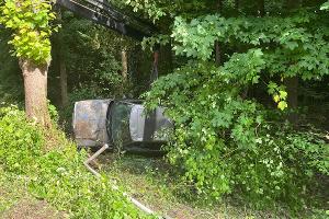 Verunfalltes Auto auf der Wuppertaler Straße in Bochum