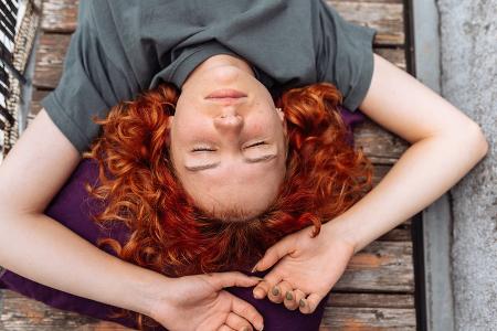Dopamin-Detox: Warum wir wieder lernen müssen, uns zu langweilen Dopamin-Detox: Warum wir wieder lernen müssen, uns zu langweilen