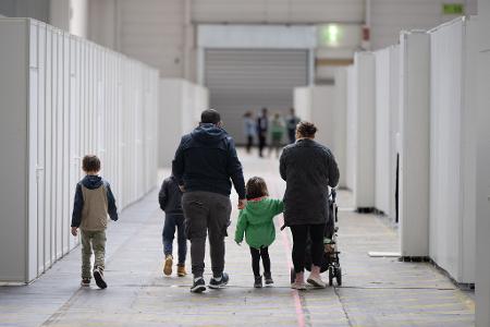 Für viele Kriegsflüchtlinge soll es nun schwerer werden, Angehörige zu sich zu holen. (Archivbild)