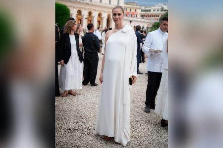Pierre Casiraghis Ehefrau Beatrice feiert Roms zeitlose Schönheit Pierre Casiraghis Ehefrau Beatrice feiert Roms zeitlose Schönheit