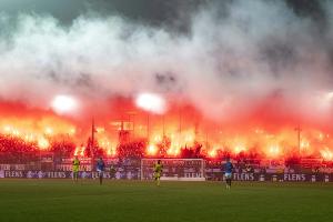 Pyrotechnik: Hohe Geldstrafe für Kiel
